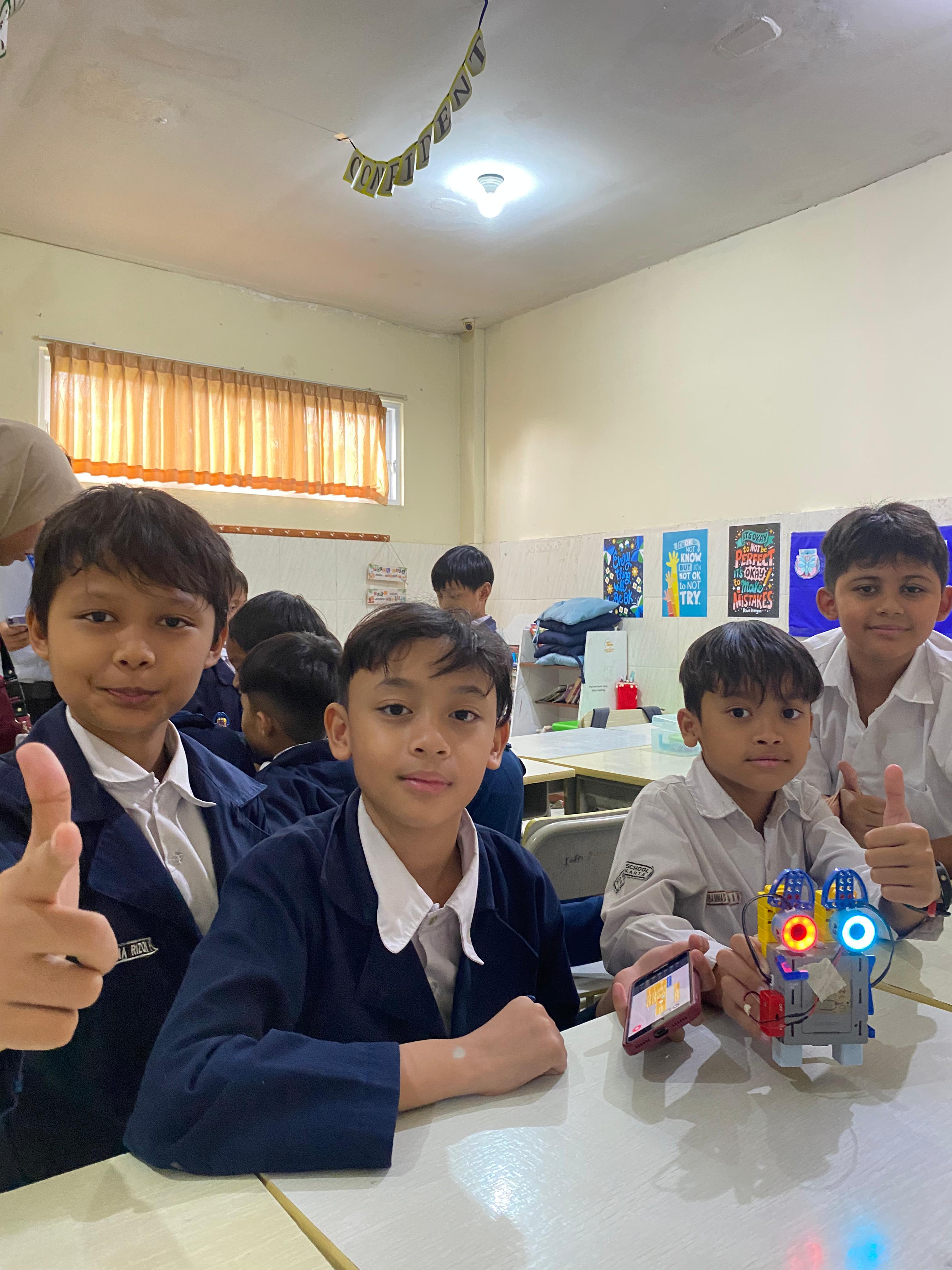 GSE Class Gallery 2 - Persegi Atas Kiri